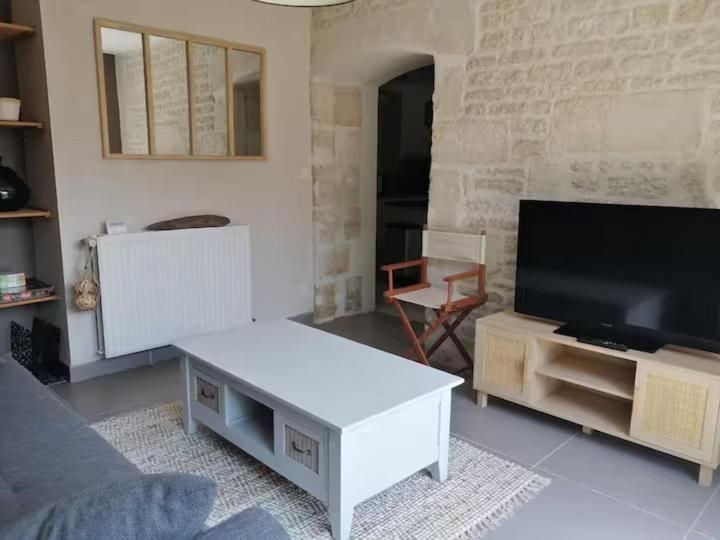 Jolie Maison De Ville Avec Un Exterieur Au Calme - Les Dragons De La Chamoiserie Niort Dış mekan fotoğraf
